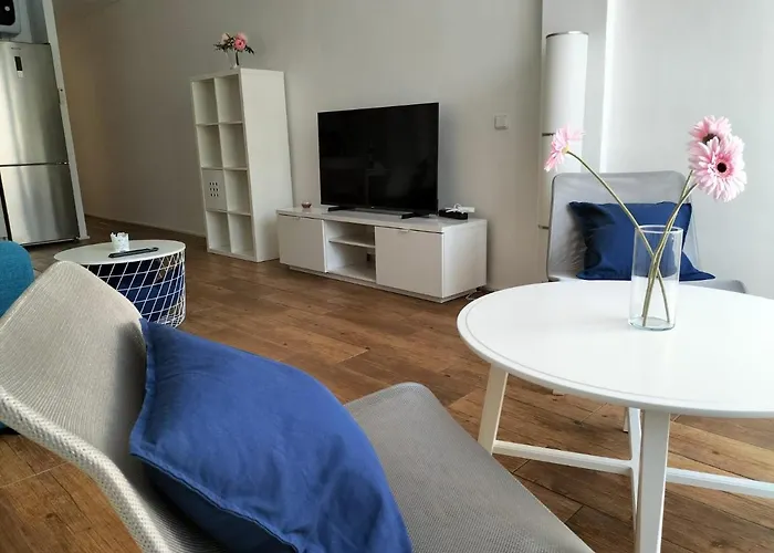 Sunny Tanife By Yumbo Lejlighed